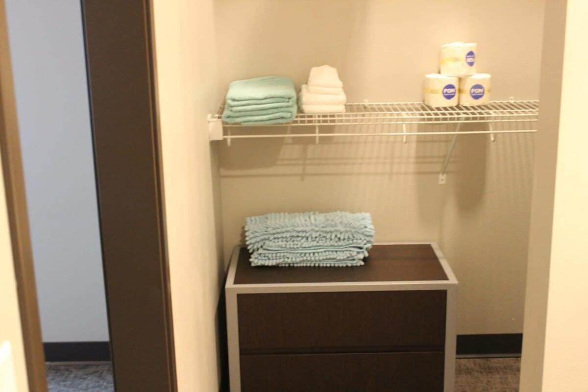Spacious 2Br Suite Plus Patio Near Iowa State Ames Exterior photo
